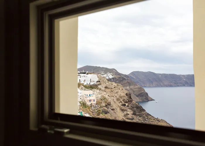 The Dream Santorini Oia