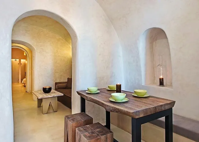 The Dream Santorini Hotel Oia