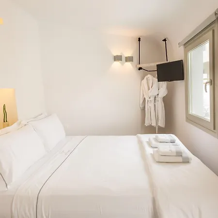 The Dream 4* Oia (Santorini)