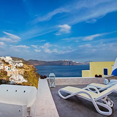 The Dream Oia (Santorini)