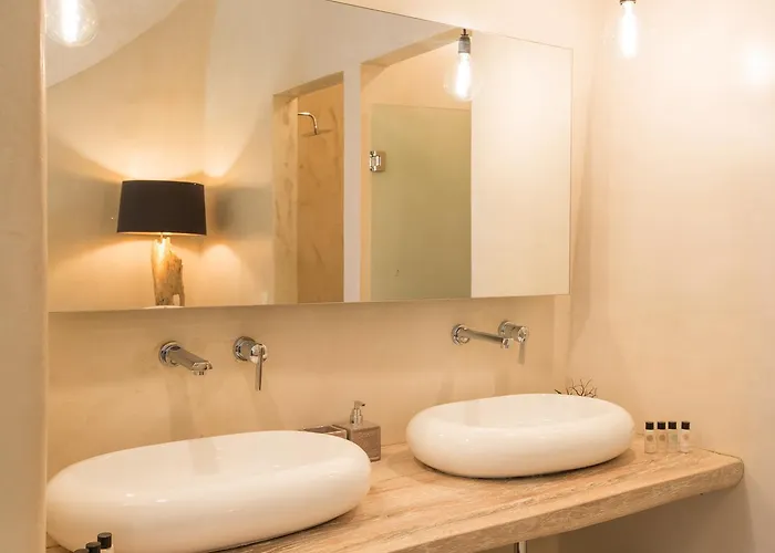 The Dream Santorini Oia (Santorini)